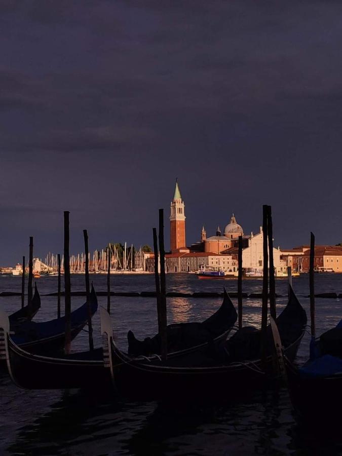 Angolo Di Pace A Pochi Passi Dal Centro E Dal Mare Venedig-Lido Exteriör bild